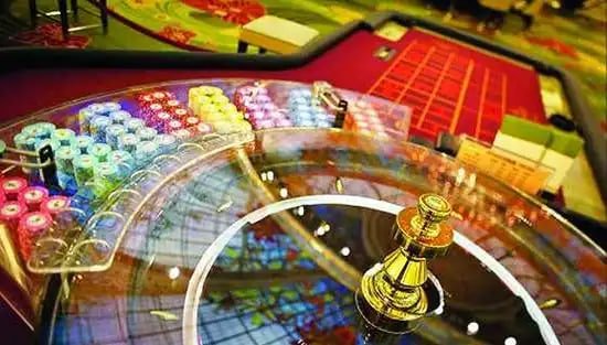 Responsible gaming reminder near Lucky Rooster content on i444 pdf